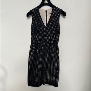 H&M Black Cream Sleeveless V-Neck Sheath Mini Dress